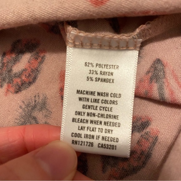 Aeropostale Pink Sleep Shirt, Small - Item 0036 - Picture 4 of 7